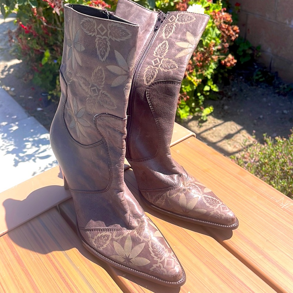 Boots 👢